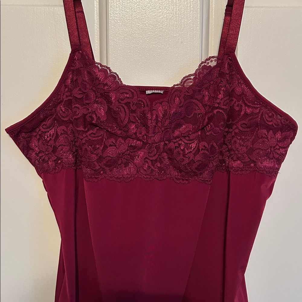 Set of 2 Elegant Lace Camisoles  Size US S